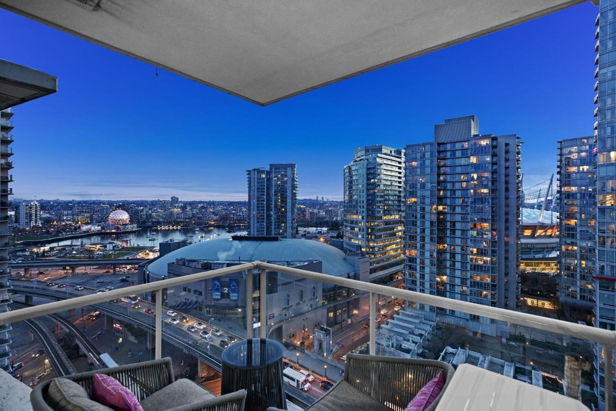 Beautiful Bright Modern Condo With Water View And Ac In Dt Vancouver 2Br,3Bd,2Bt Sleeps 6 Guests Free Parking Netflix Included 外观 照片