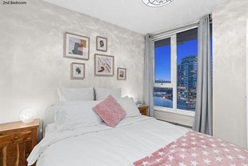 Beautiful Bright Modern Condo With Water View And Ac In Dt Vancouver 2Br,3Bd,2Bt Sleeps 6 Guests Free Parking Netflix Included 外观 照片